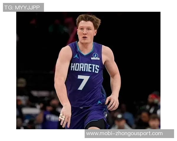 克尼佩尔首节火力全开6中5狂砍16分三分球完美4投全中展现超强状态